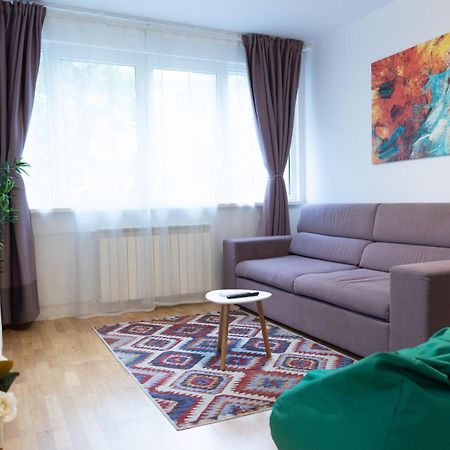 Old Town Central Oasis - Secured Parking Nearby - Self Check In - Metro Station At 1Min Bukarest Exteriör bild